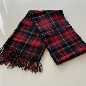 GAP Plaid Red and Navy Blanket Scarf 🧣 *New